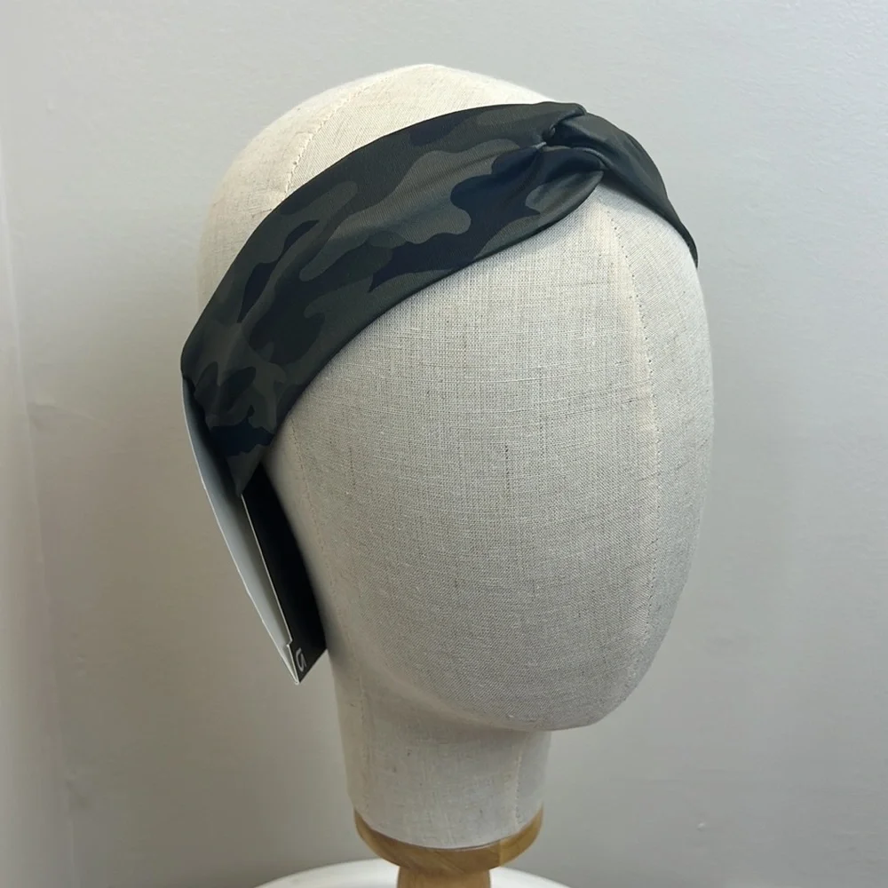GapFit Twist-Front Headband